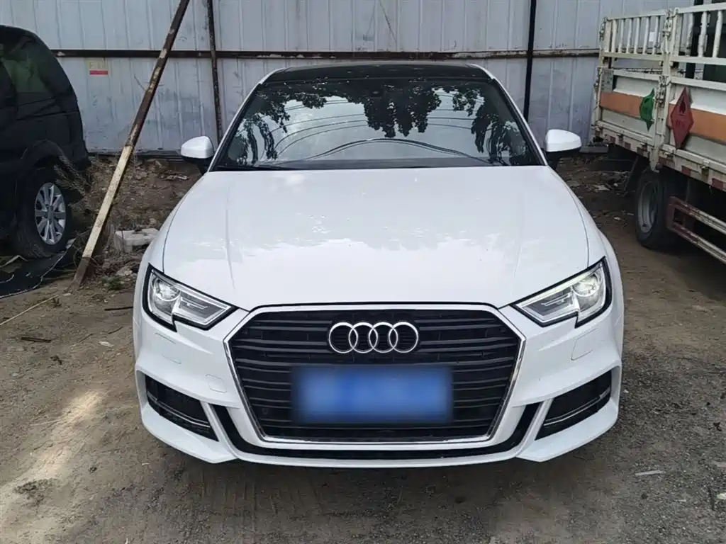 Audi A3 2018 30 Limousine 35 TFSI Fashion