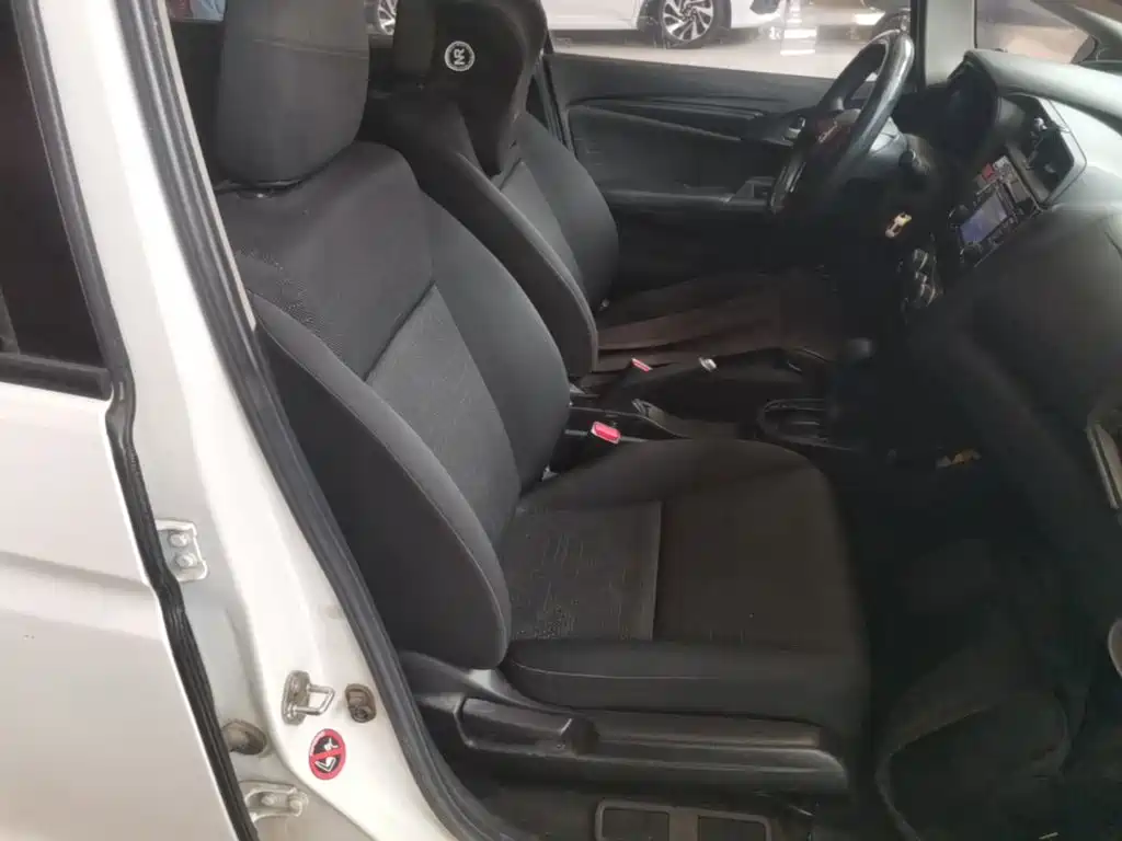 Honda Fit — миниатюра 25