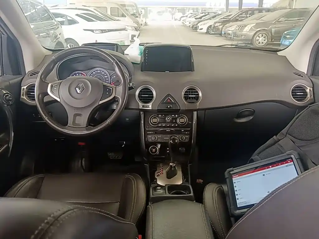 Renault Koleos (Import) — миниатюра 10