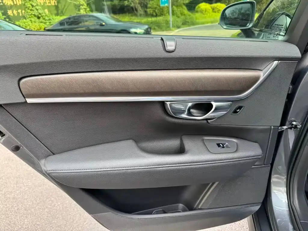 Volvo V90 — миниатюра 7