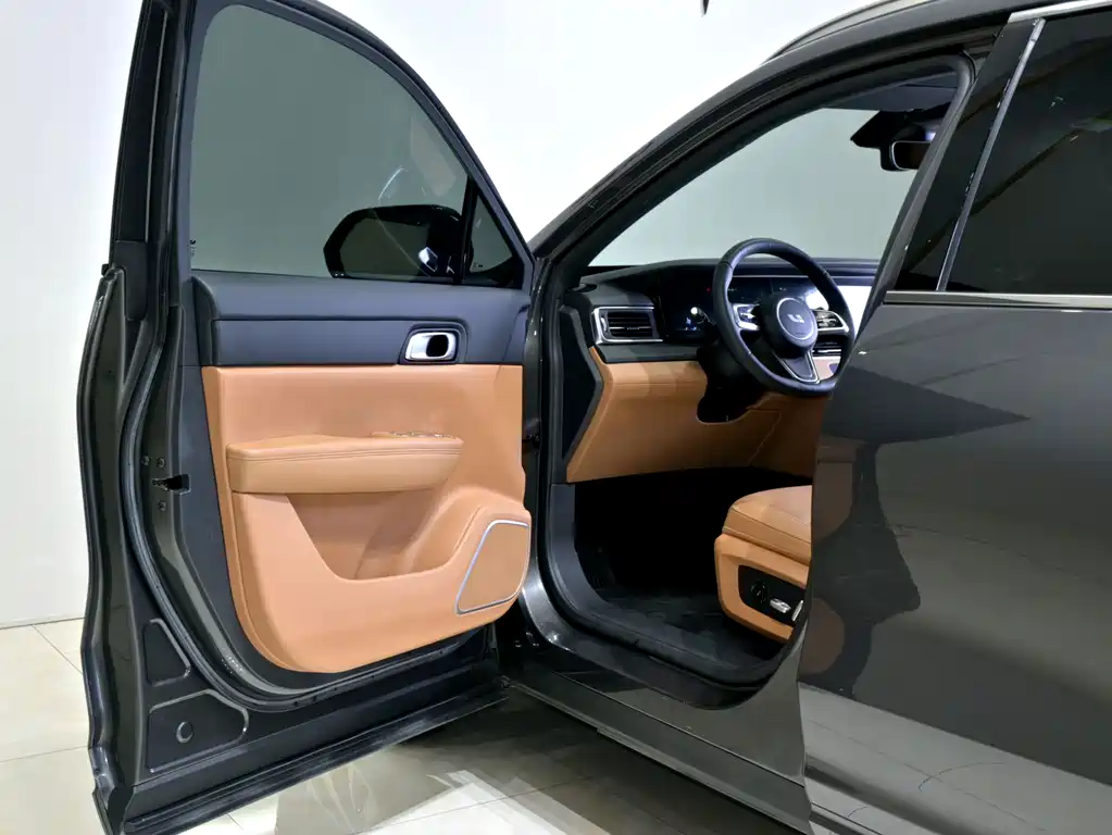 Li Auto Li ONE — миниатюра 8