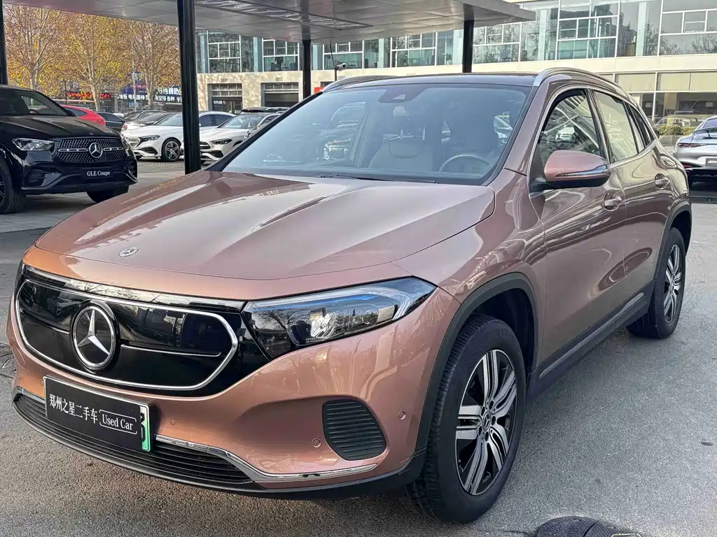 MERCEDES-BENZ EQA