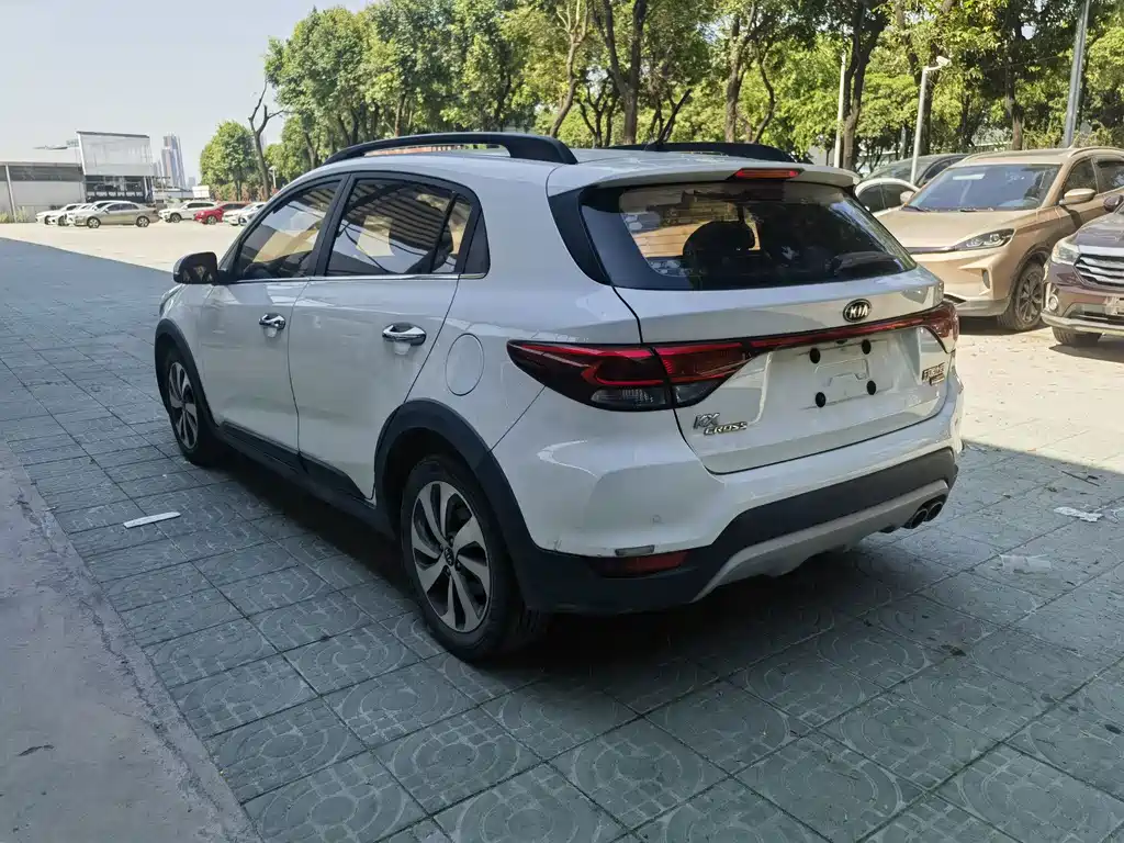 Kia KX Cross — миниатюра 11