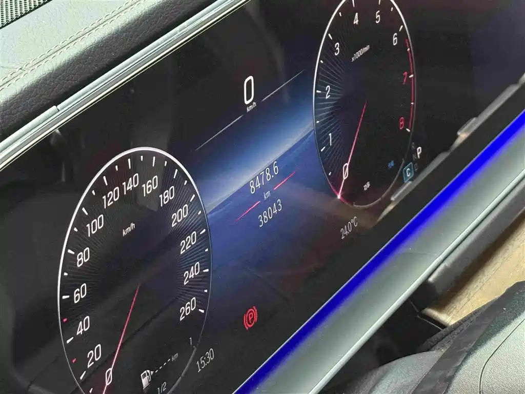 Mercedes-Benz GLE (Import) — миниатюра 17