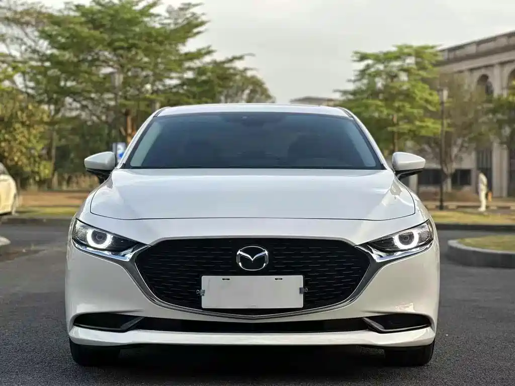 Mazda 3 Axela — миниатюра 2