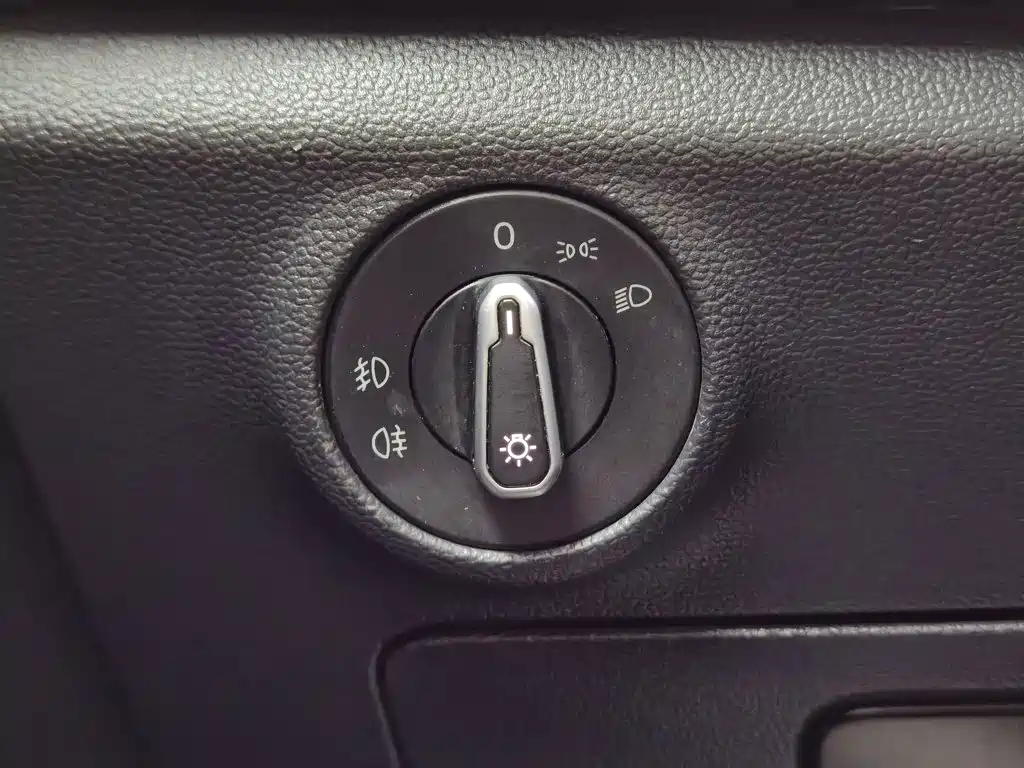 Volkswagen Sagitar — миниатюра 21