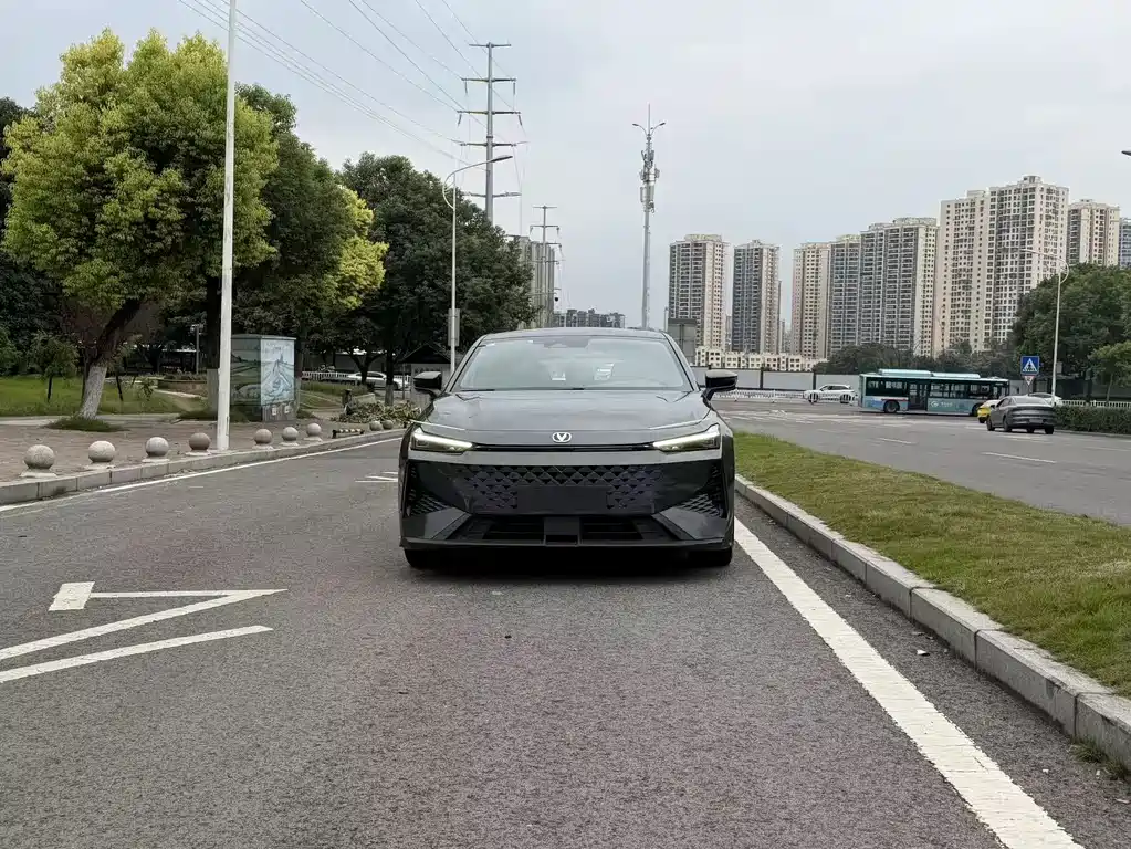 Changan UNI-V — миниатюра 4