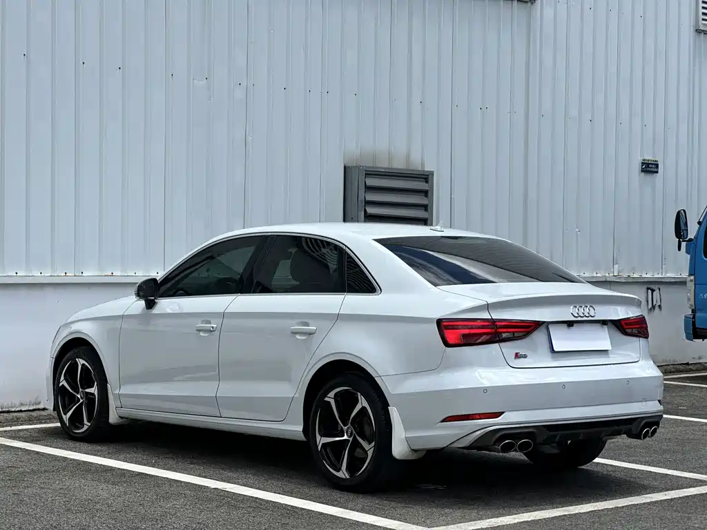 Audi A3 - фото 9