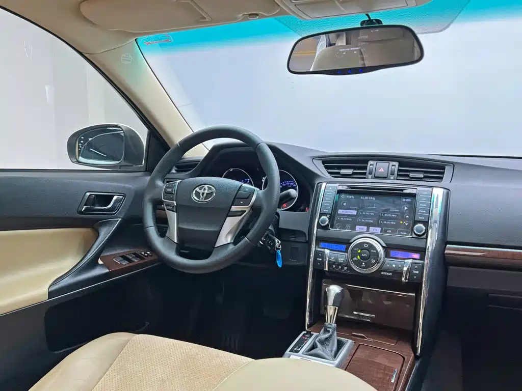 Toyota Reiz — миниатюра 21