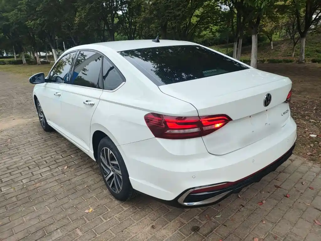 Volkswagen Lavida — миниатюра 5