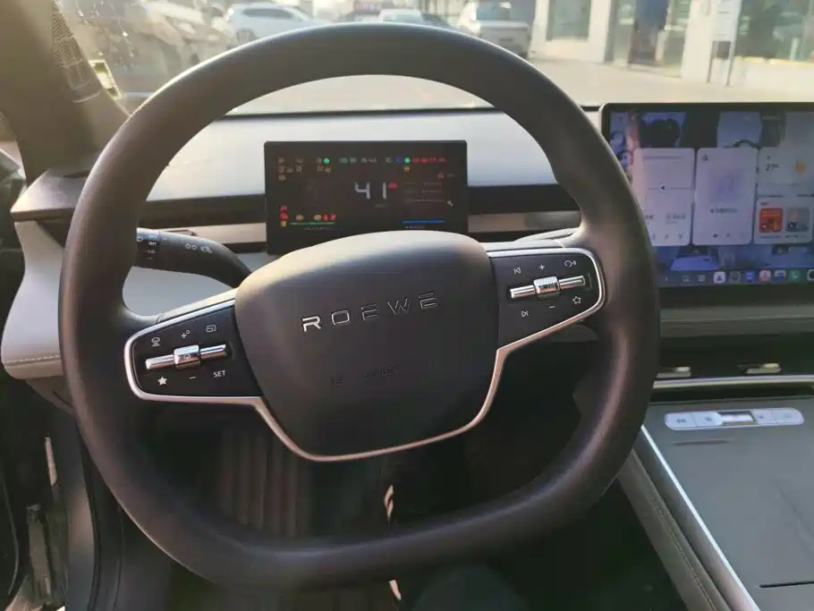 Roewe D6 — миниатюра 15