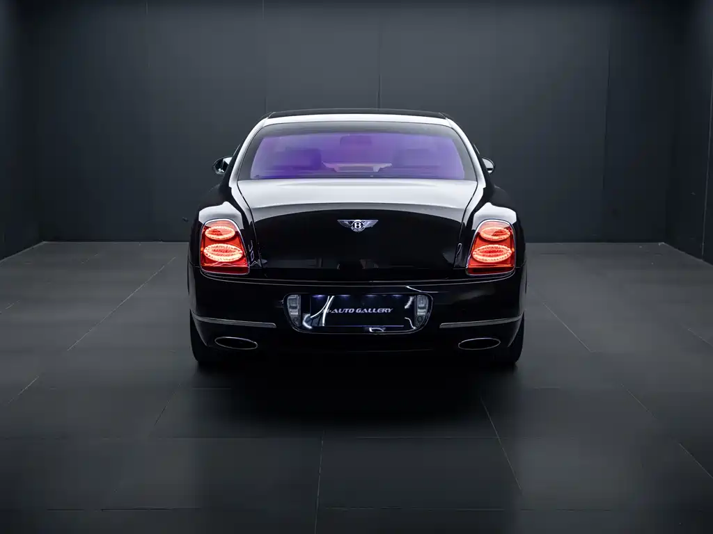 Bentley Flying Spur — миниатюра 5