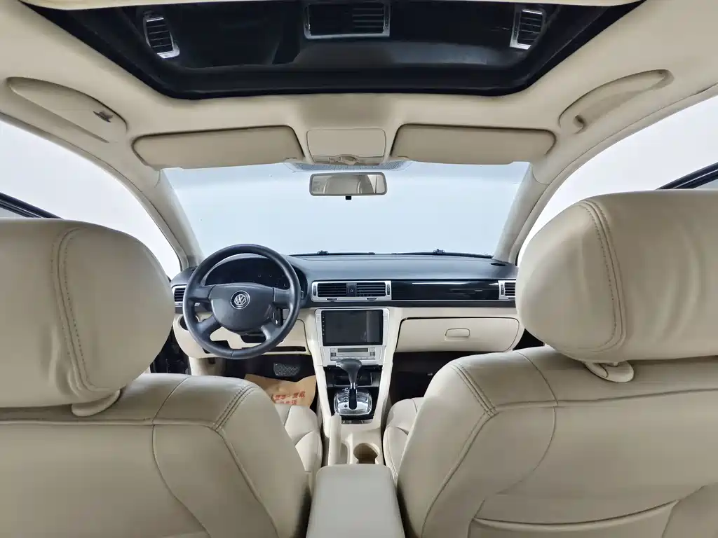 Volkswagen Passat Lingyu — миниатюра 10