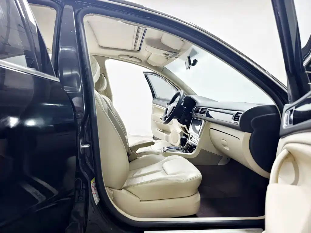 Volkswagen Passat Lingyu — миниатюра 14