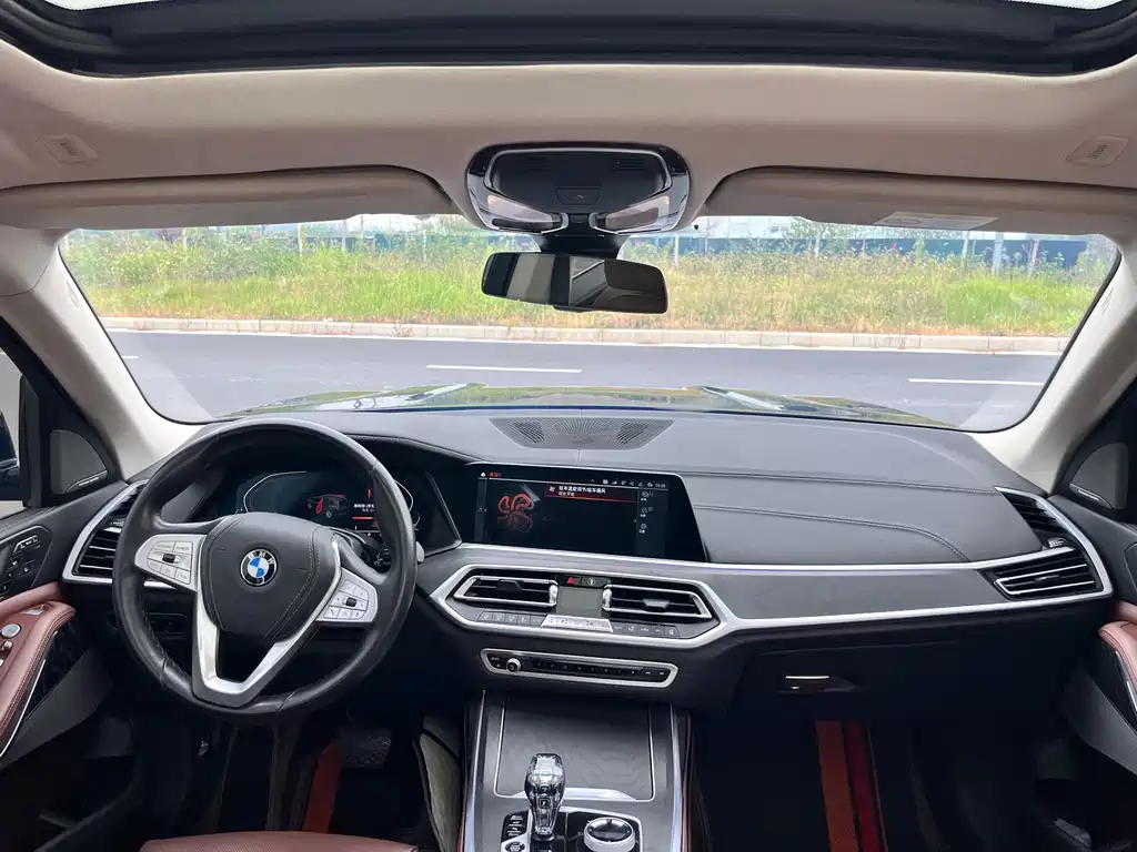 BMW X7 — миниатюра 5