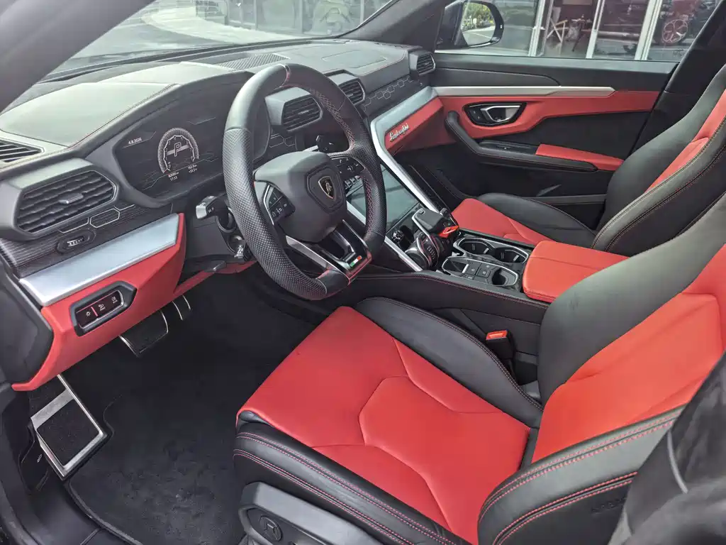 Lamborghini Urus — миниатюра 4