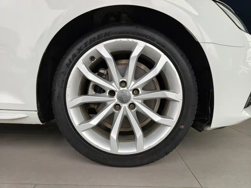 Audi A4L — миниатюра 16