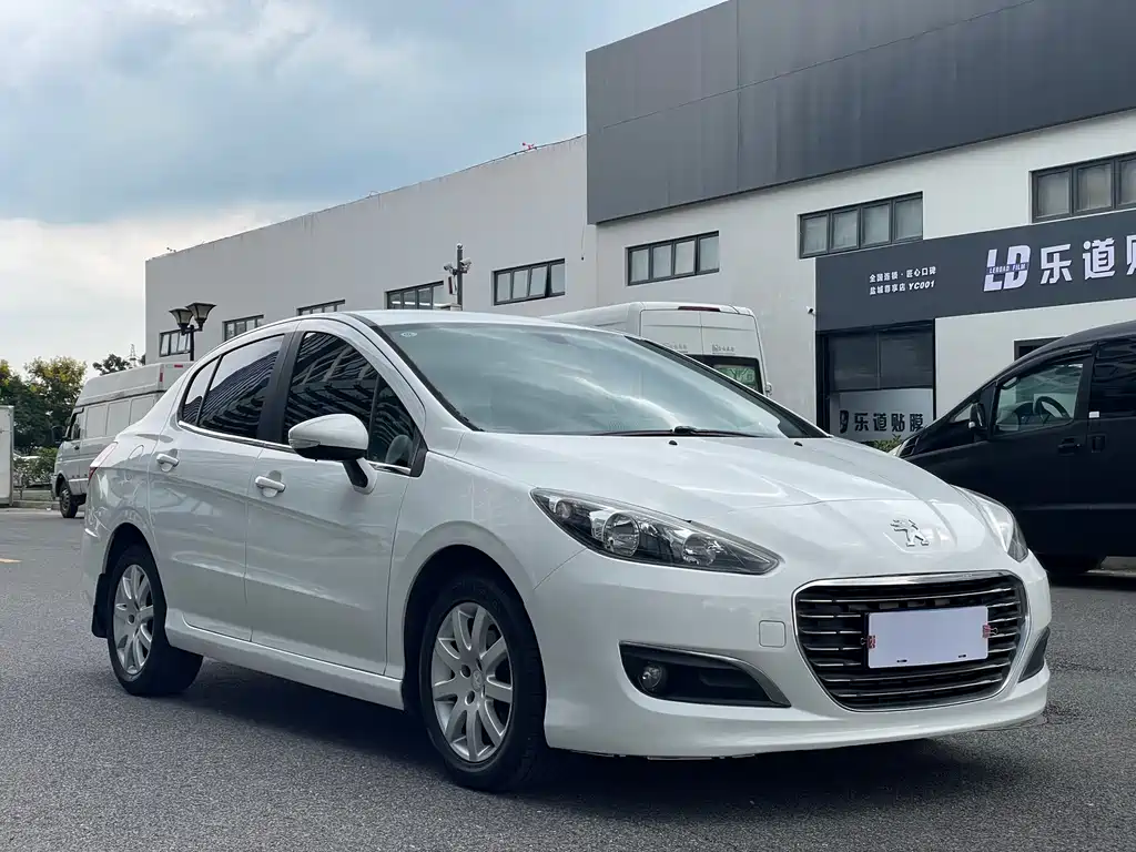 Peugeot 308 — миниатюра 3