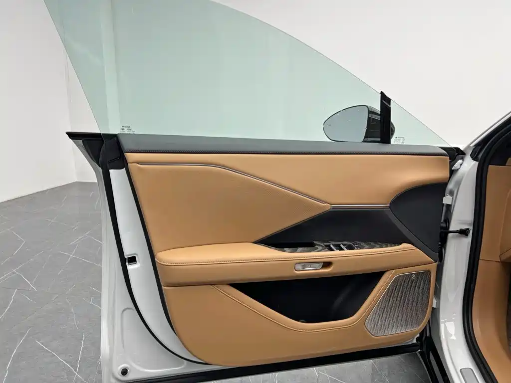 Toyota bZ7 — миниатюра 12