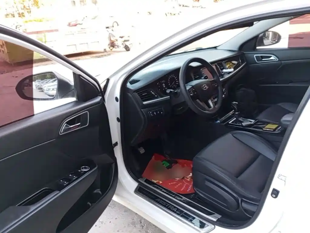 Hyundai Mistra — миниатюра 16