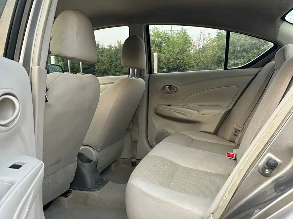Nissan Sunny — миниатюра 7