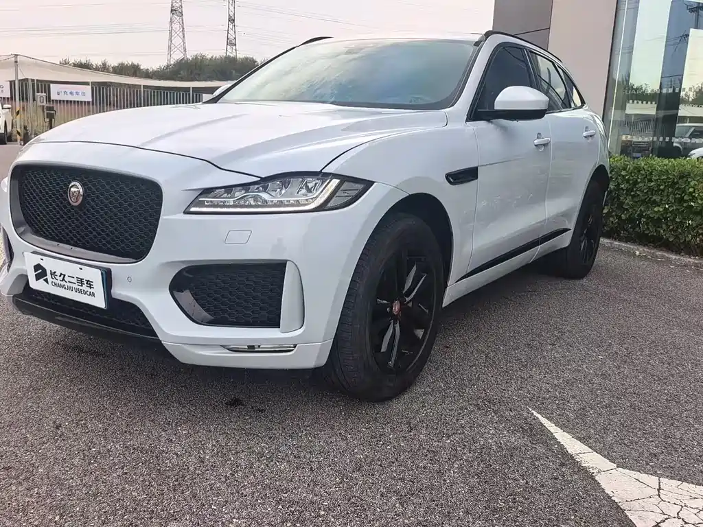 Jaguar F-PACE
