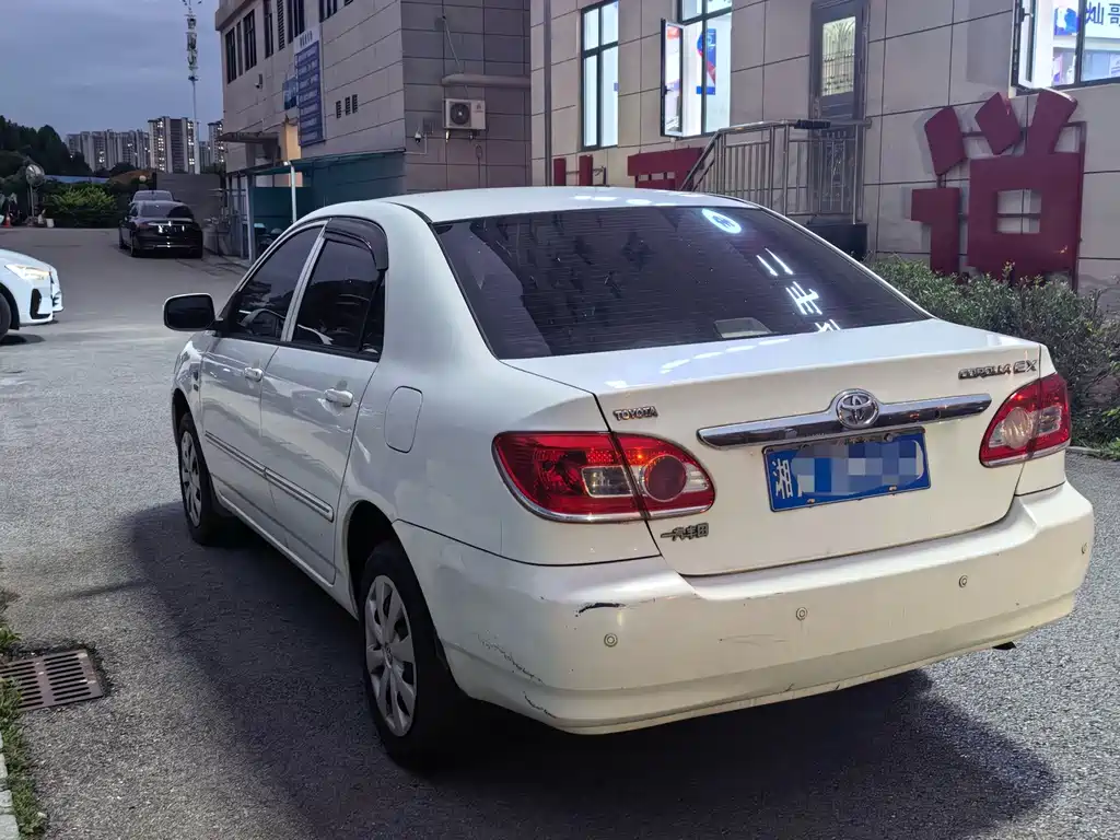Toyota Corolla — миниатюра 3