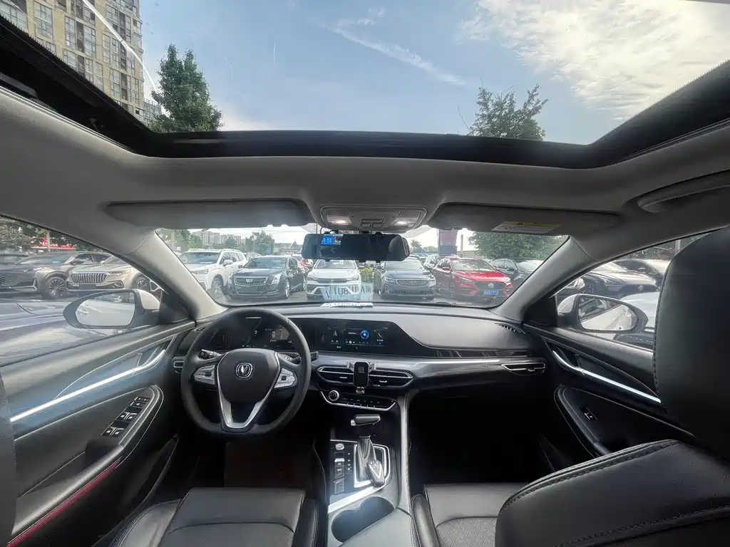 Changan Eado — миниатюра 5