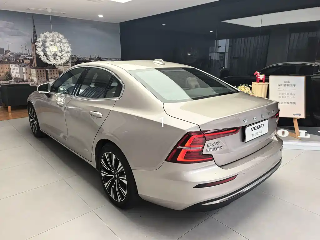 Volvo S60 — миниатюра 14