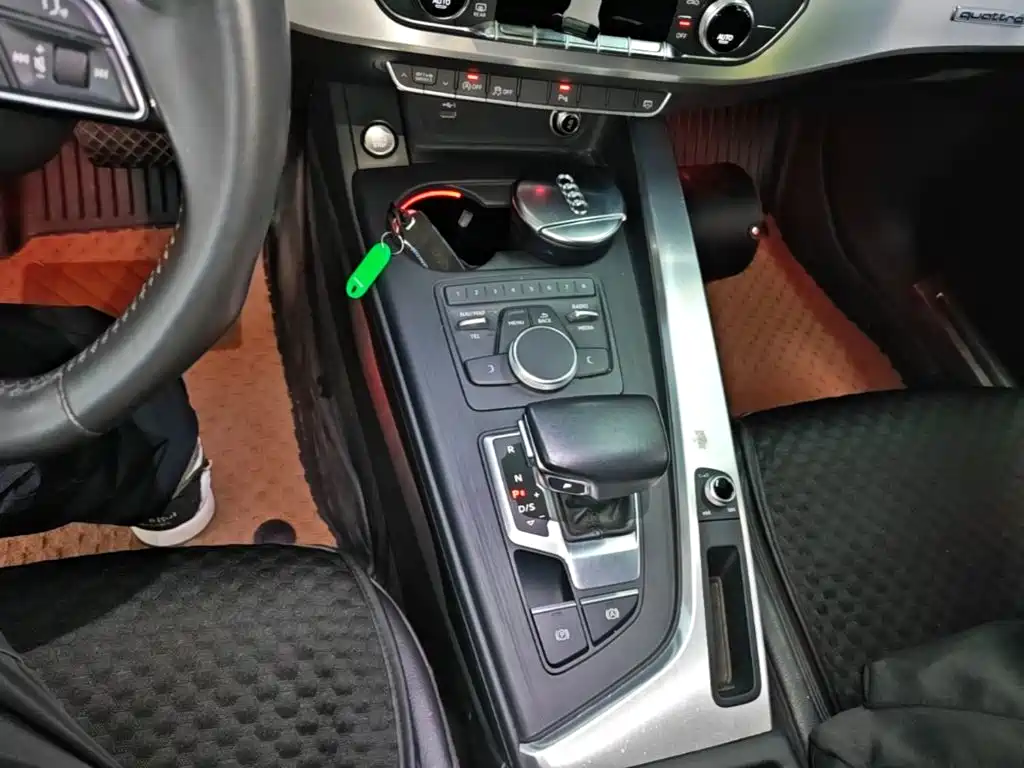 Audi A4L — миниатюра 14