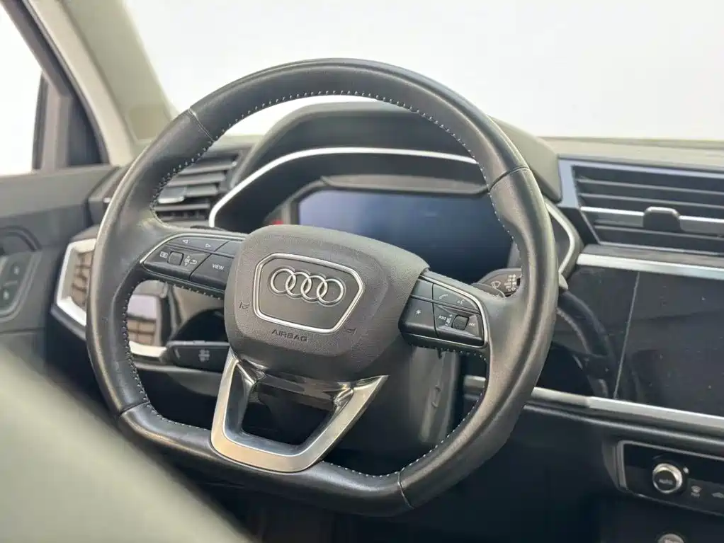 Audi Q3 — миниатюра 11