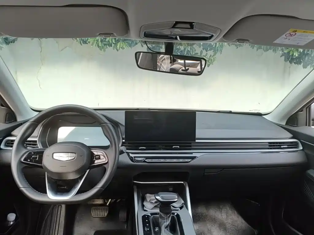 Geely Emgrand — миниатюра 10
