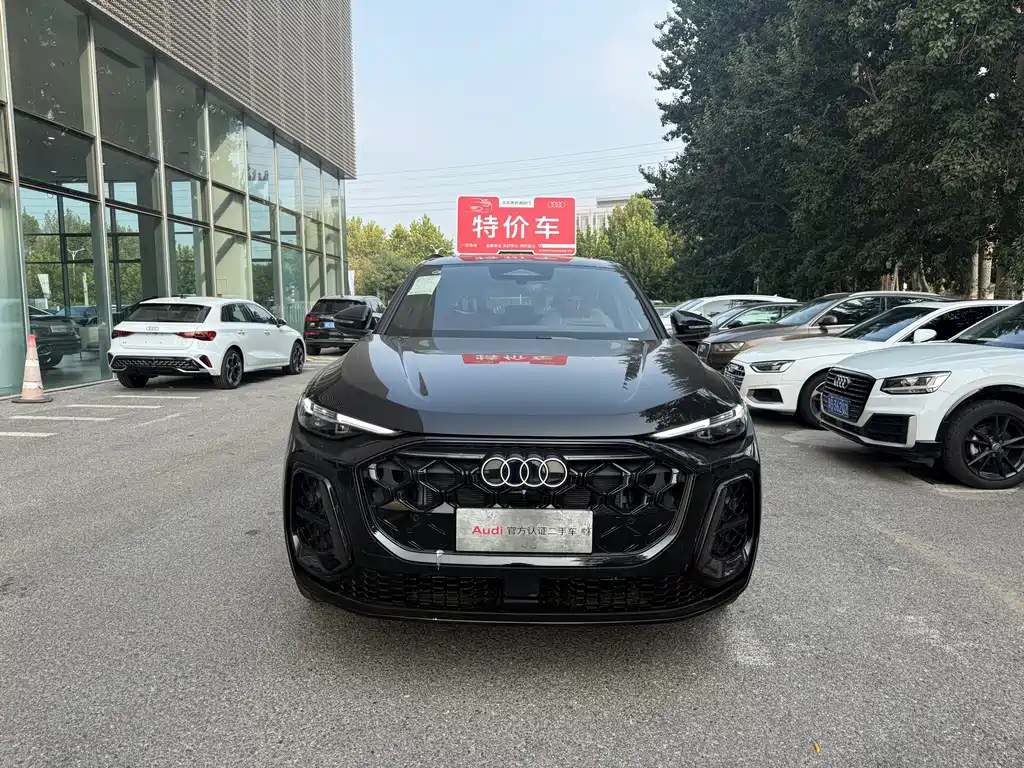 Audi Q5L — миниатюра 2