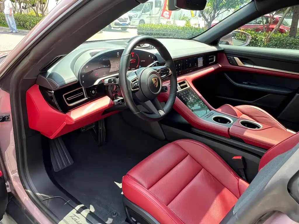 Porsche Taycan — миниатюра 4