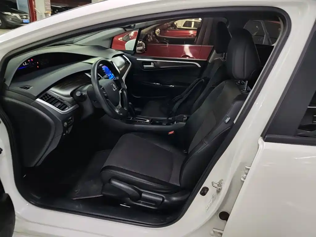 Honda Jade — миниатюра 15