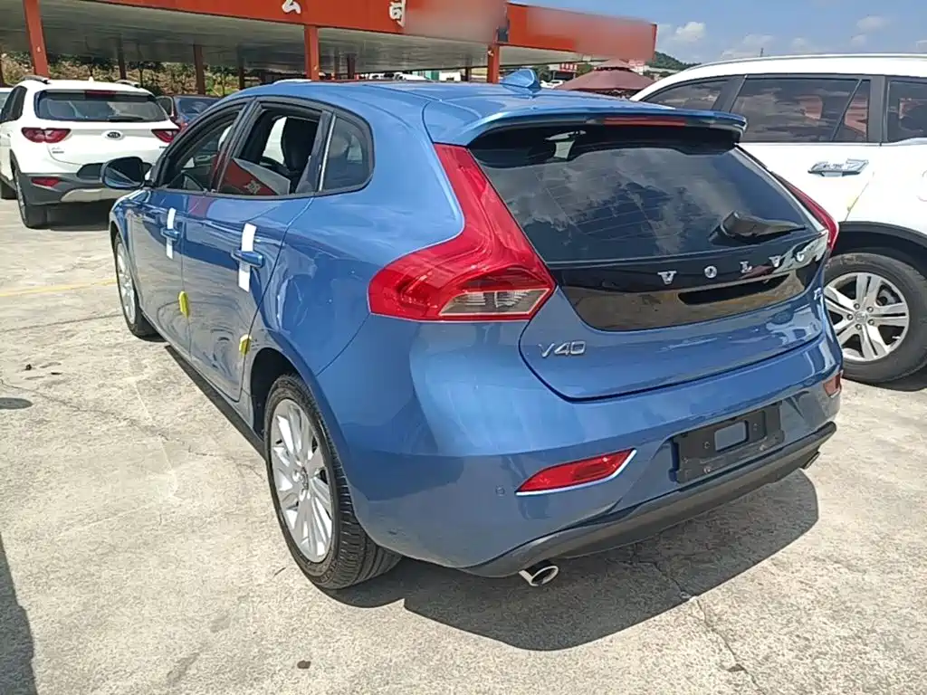Volvo V40 — миниатюра 5