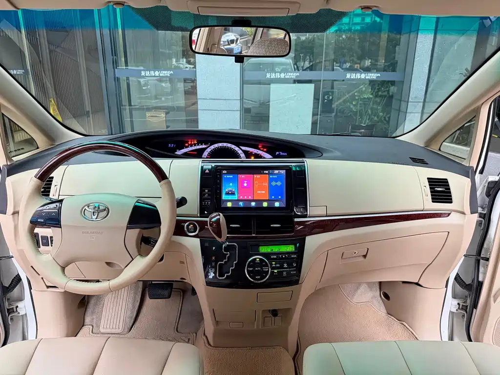 Toyota Previa — миниатюра 12