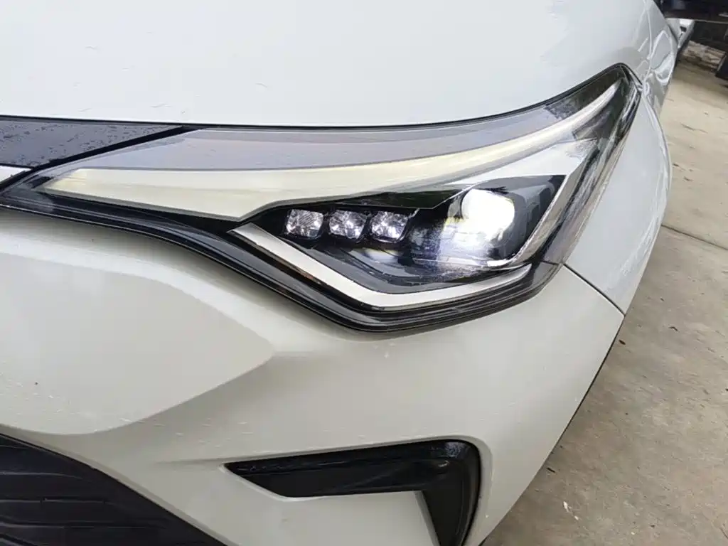 Toyota IZOA — миниатюра 24