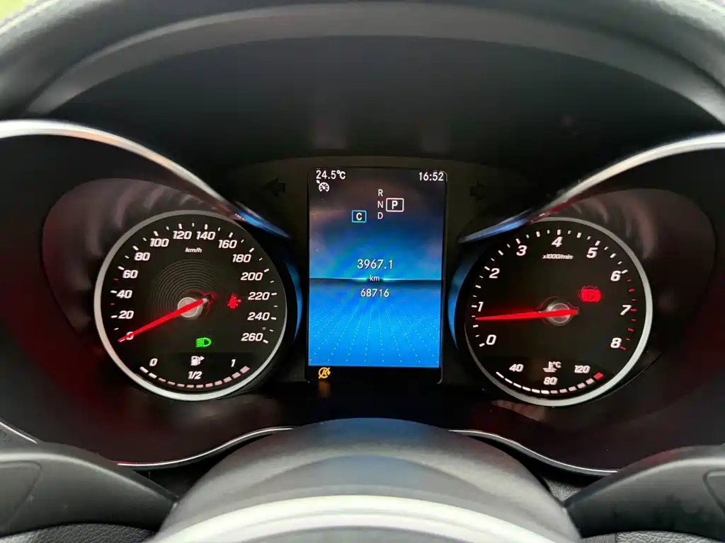 Mercedes-Benz C-Class — миниатюра 8