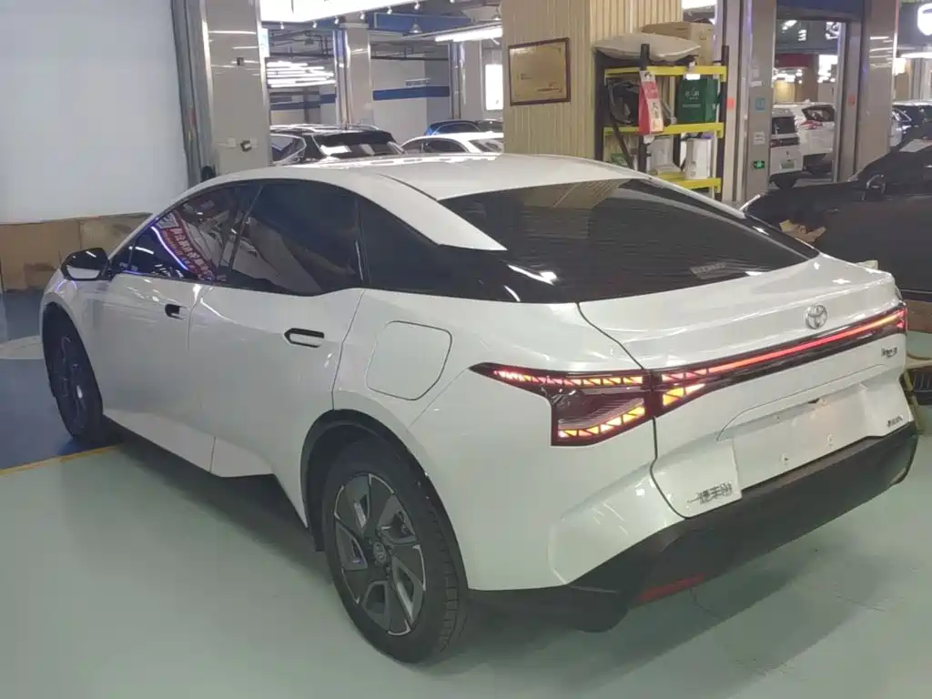 Toyota bZ3 — миниатюра 5