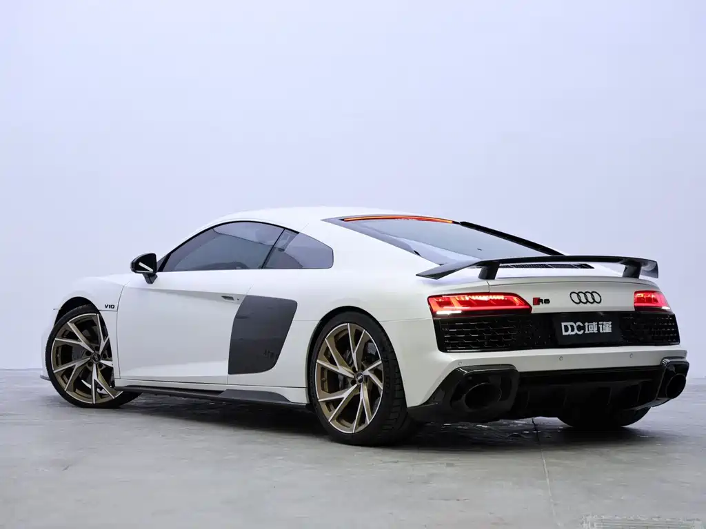 Audi R8 — миниатюра 6