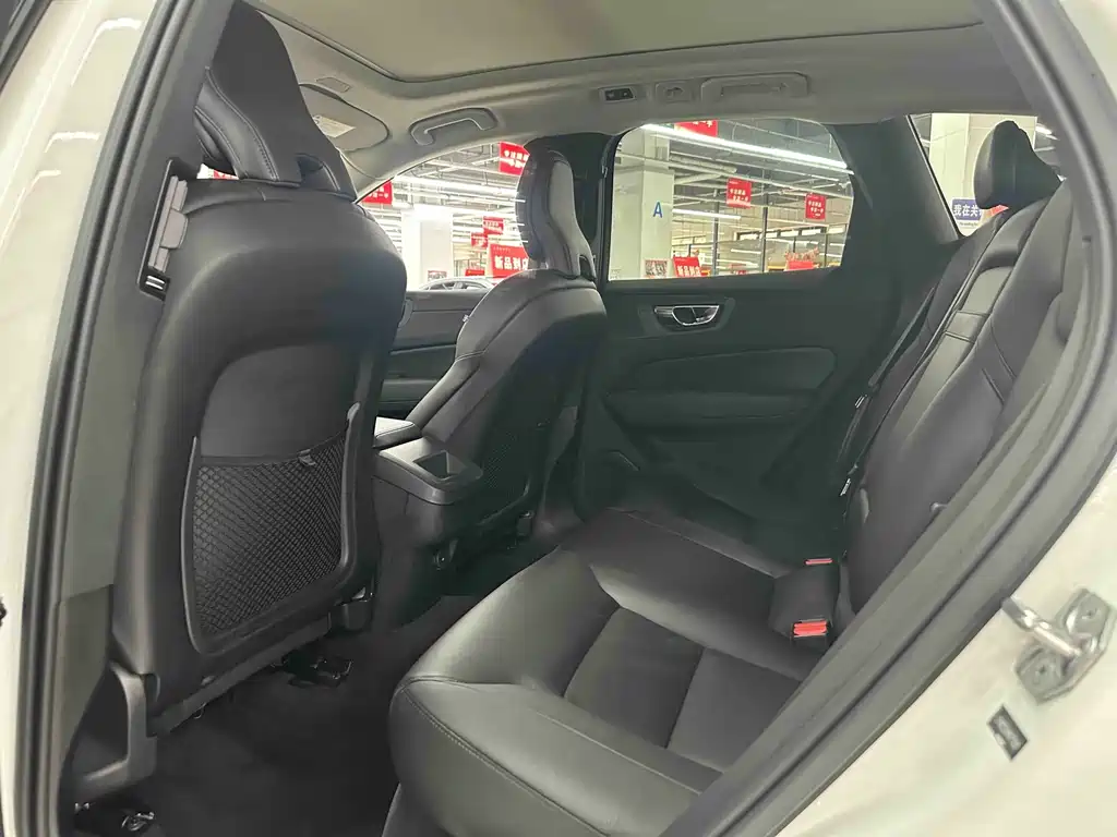 Volvo XC60 — миниатюра 6