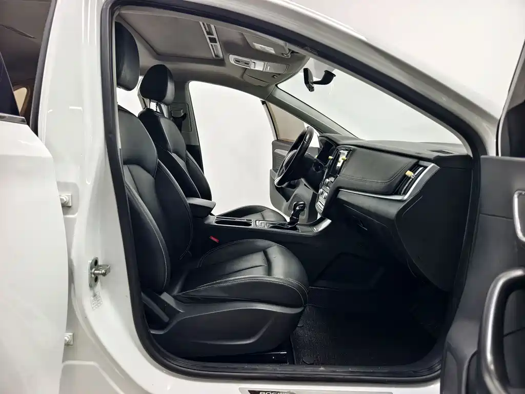 Roewe i6 Classic — миниатюра 14