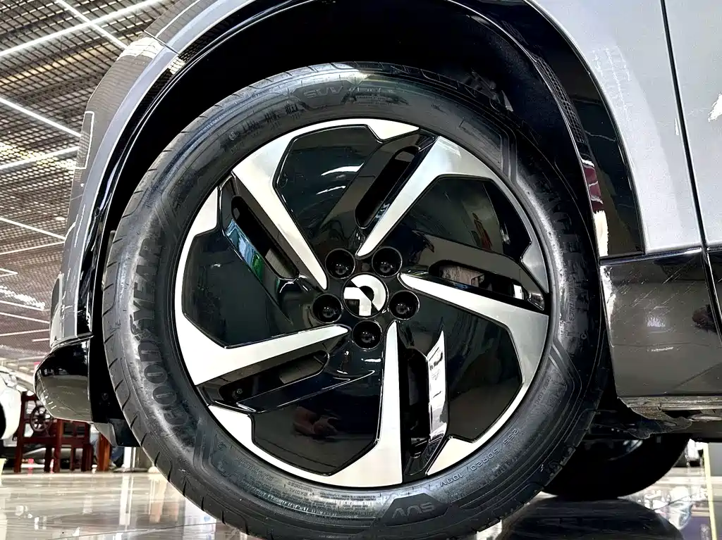 NIO ES6 — миниатюра 10