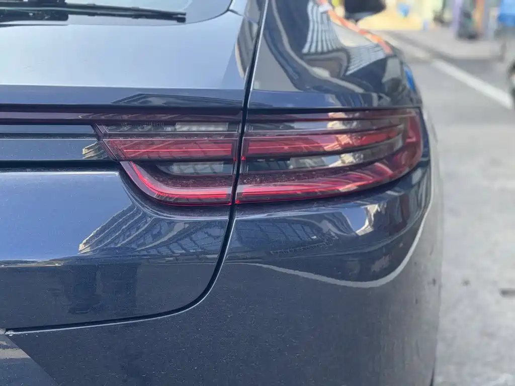 Porsche Panamera — миниатюра 4