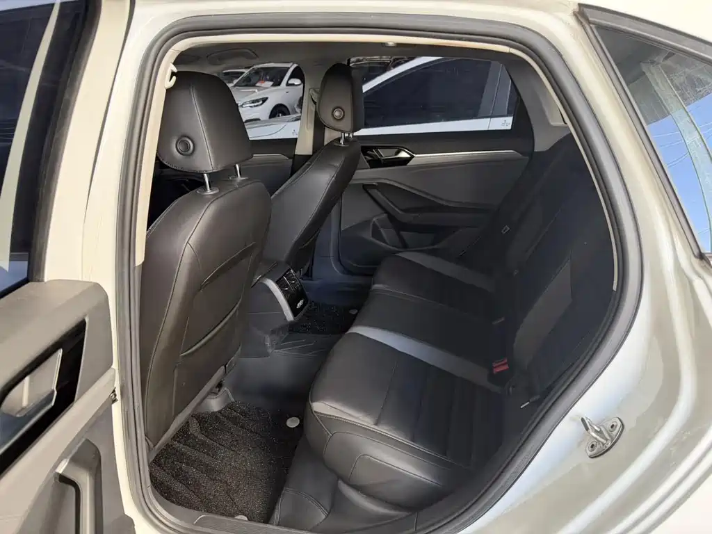 Volkswagen Sagitar — миниатюра 10