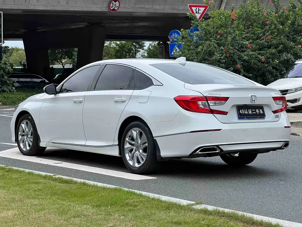 Honda Accord 2018 260TURBO Elite VI