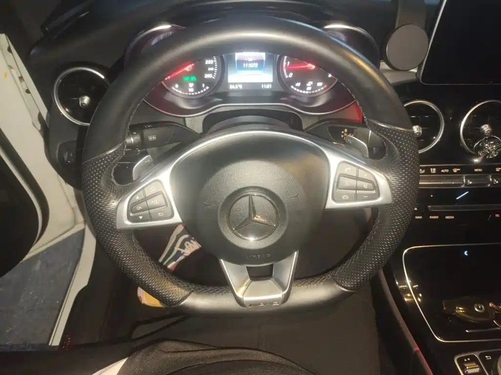 Mercedes-Benz C-Class — миниатюра 6