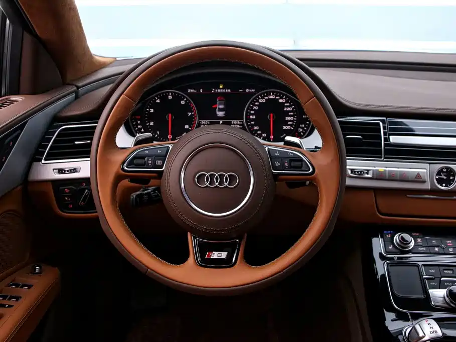 Audi A8 — миниатюра 7