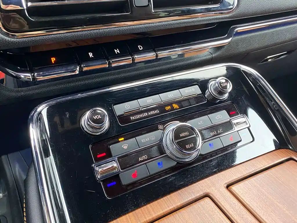 Lincoln Navigator — миниатюра 29
